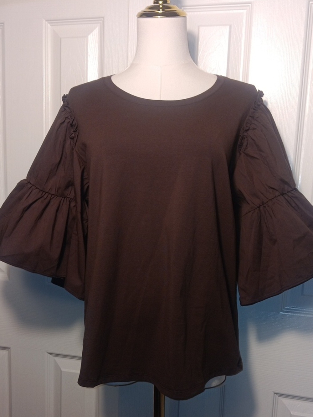 NWT. Bailey 44 Brown Ruffle Tiered Sleeve Blouse Size Large